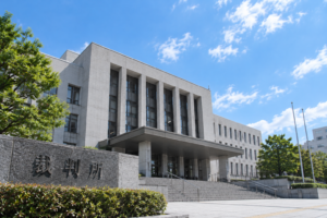 裁判所の情報表示設備更新工事を実施